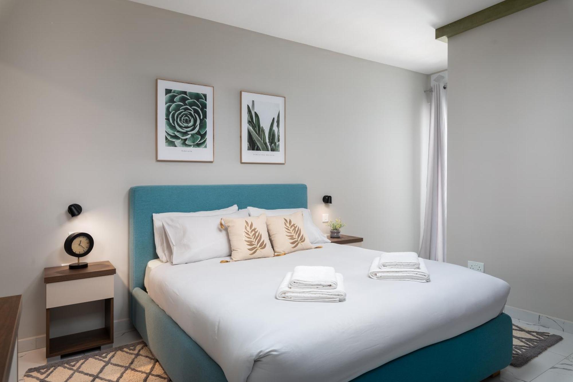 Modern 2Br Cosy Apartment With Large Terrace - Close To Manoel Island & Tigne Shopping Mall Sliema Exterior photo